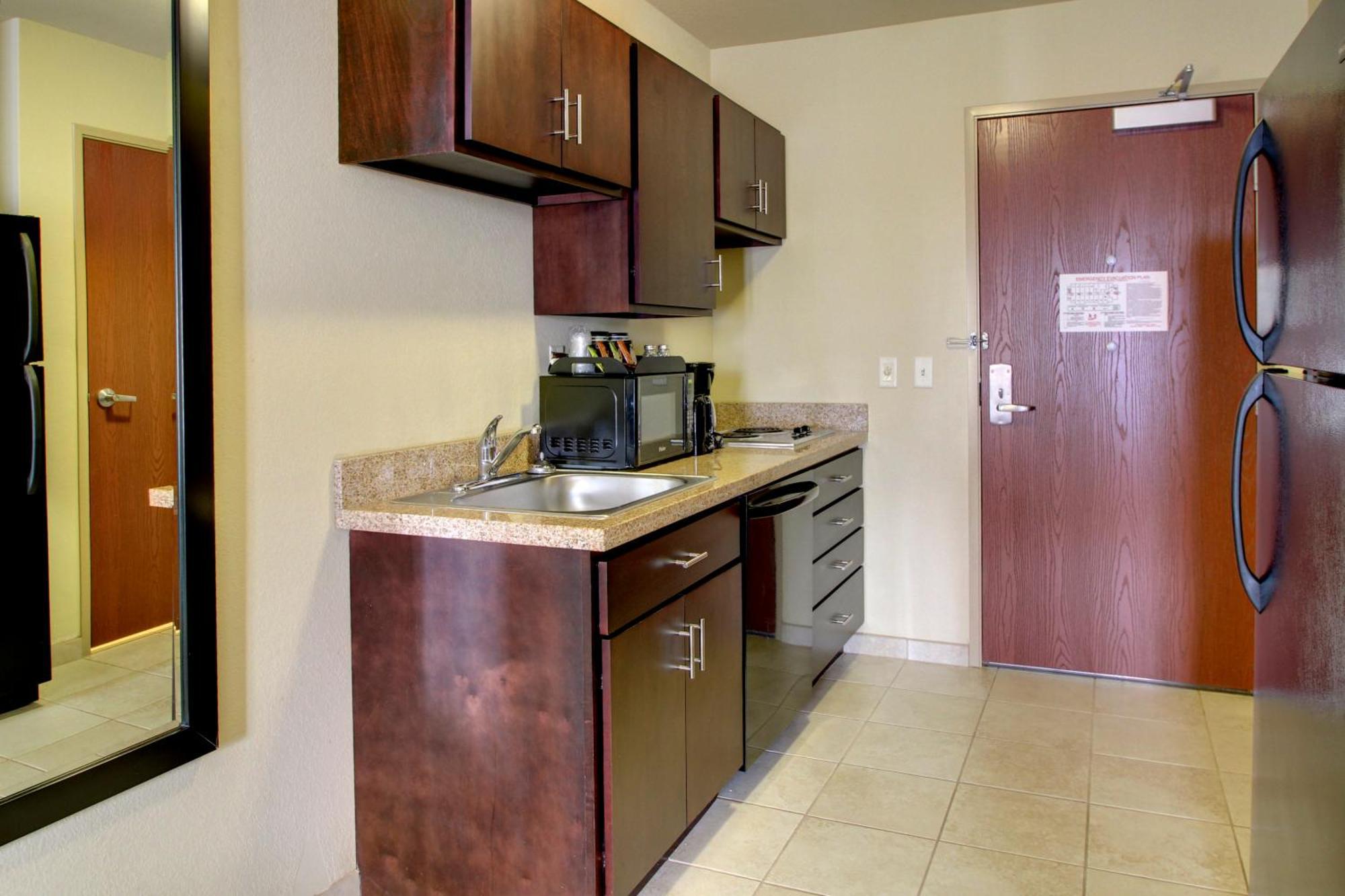Cobblestone Hotel&Suites - Beulah Chambre photo