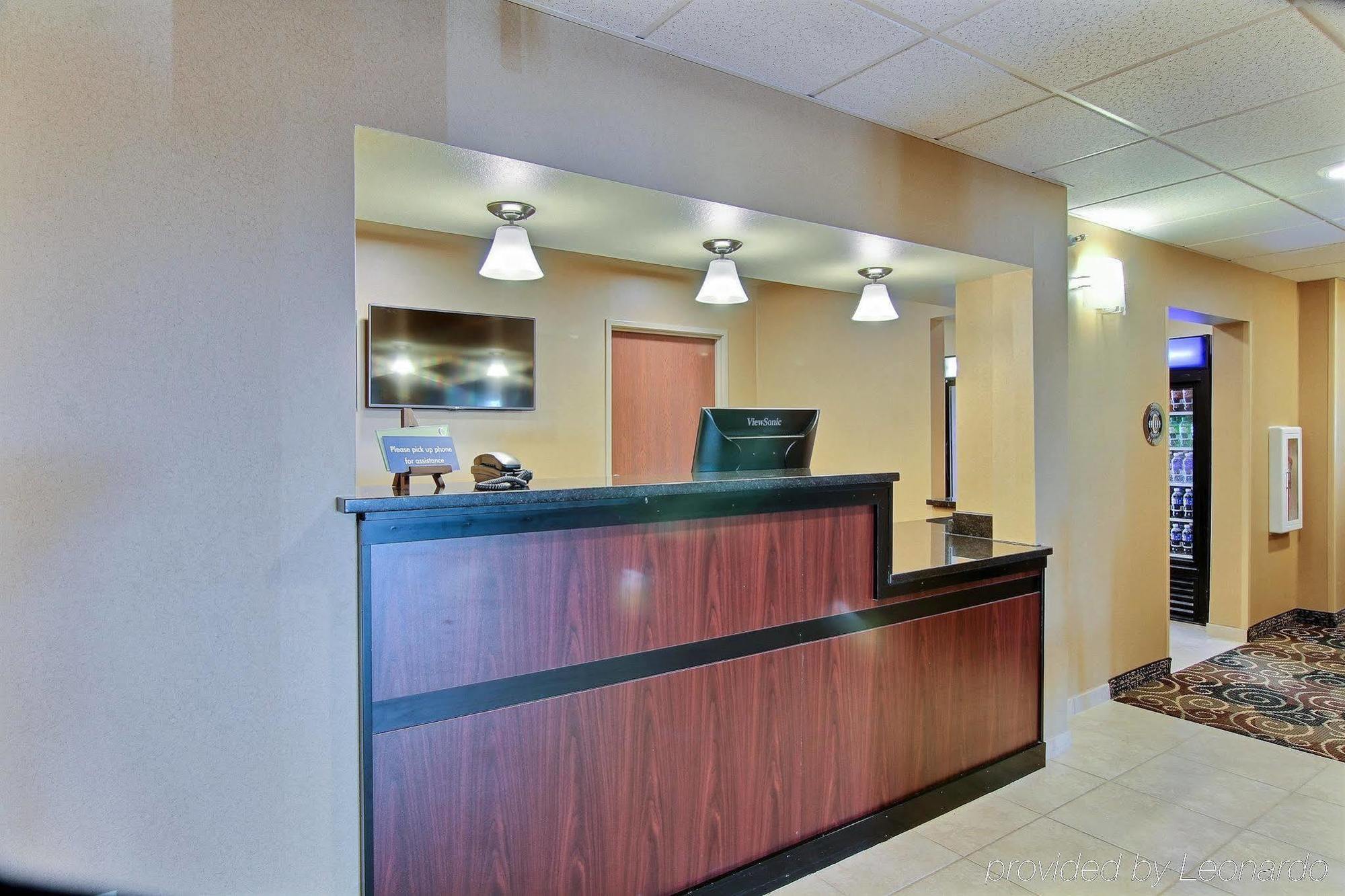Cobblestone Hotel&Suites - Beulah Extérieur photo