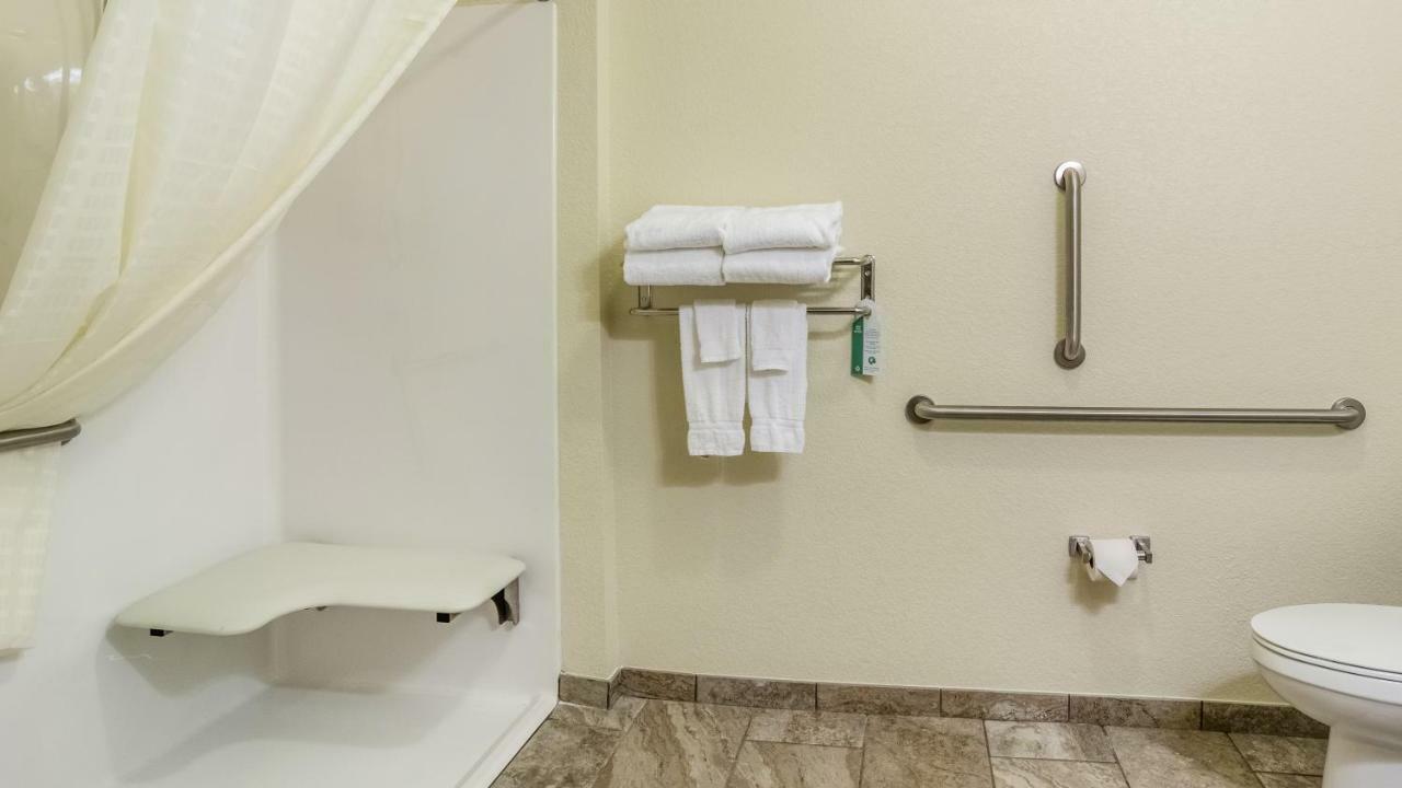 Cobblestone Hotel&Suites - Beulah Extérieur photo